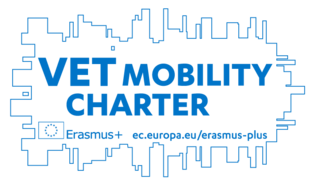 Valkoisella pohjalla sininen logo, jossa teksti VET mobility charter.