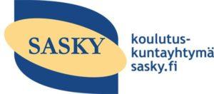 Kelta-sininen logo valkoisella pohjalla, logossa tekstit Sasky koulutuskuntayhtymä ja sasky.fi.